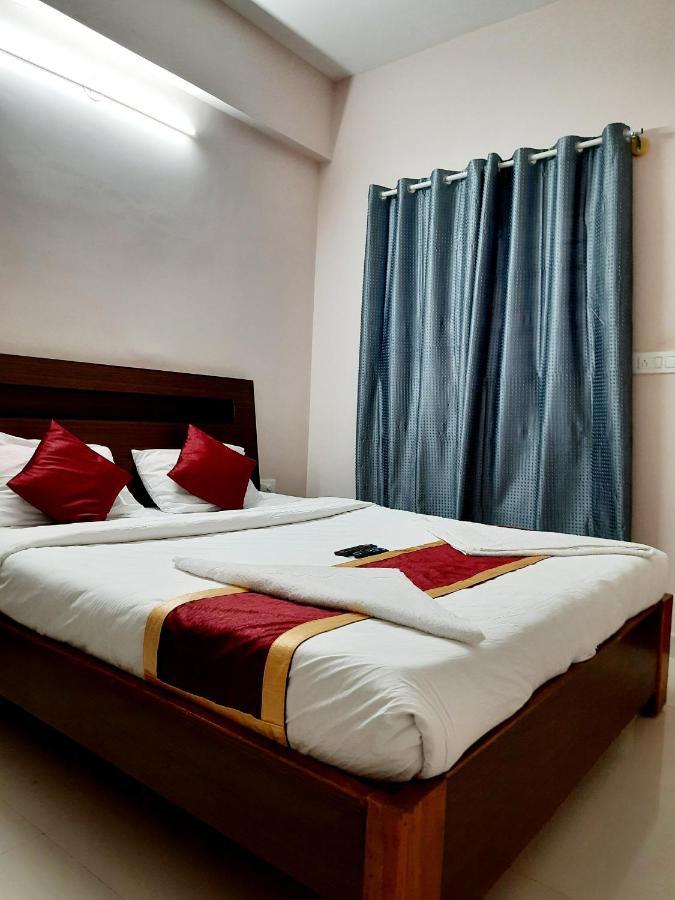 Hotel Royal Suites Bangalore Exterior foto